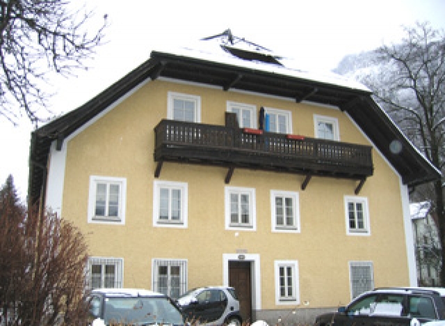 A SMALL, WELCOMING RESIDENCE