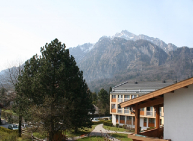 HOLIDAY ON BALCONIES
