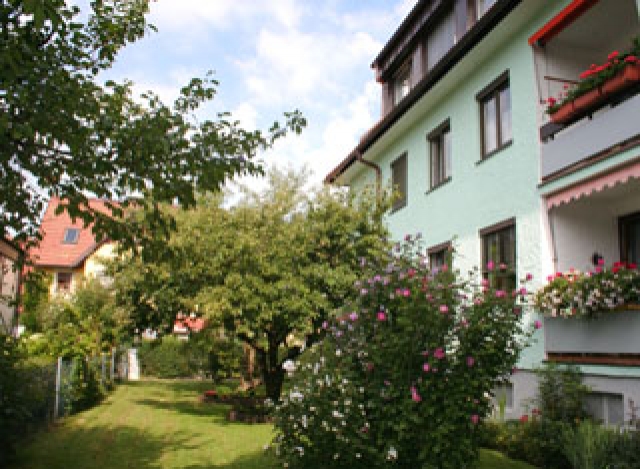 SUNDAYS IN HELLBRUNN