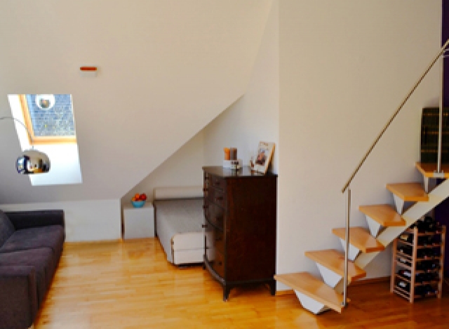Versatile Top-floor Retreat